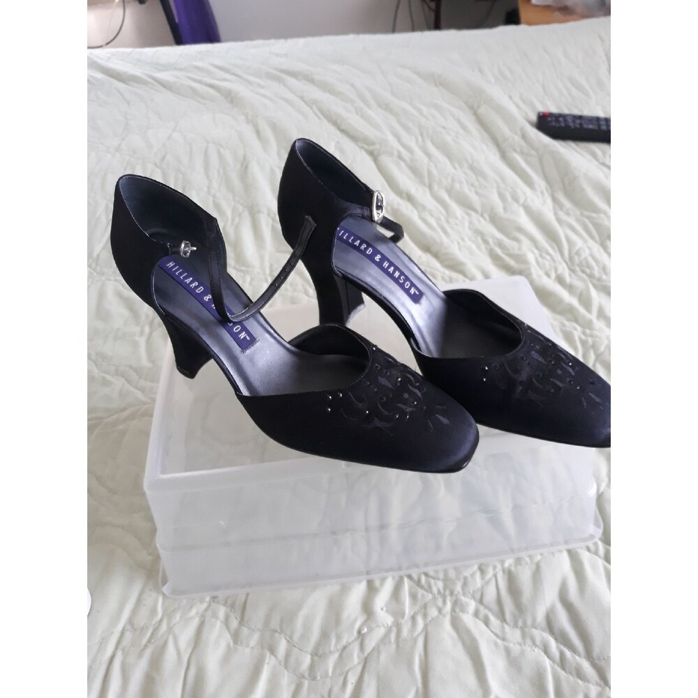 Hillard HANSON  Heels Sz 8-1/2 M